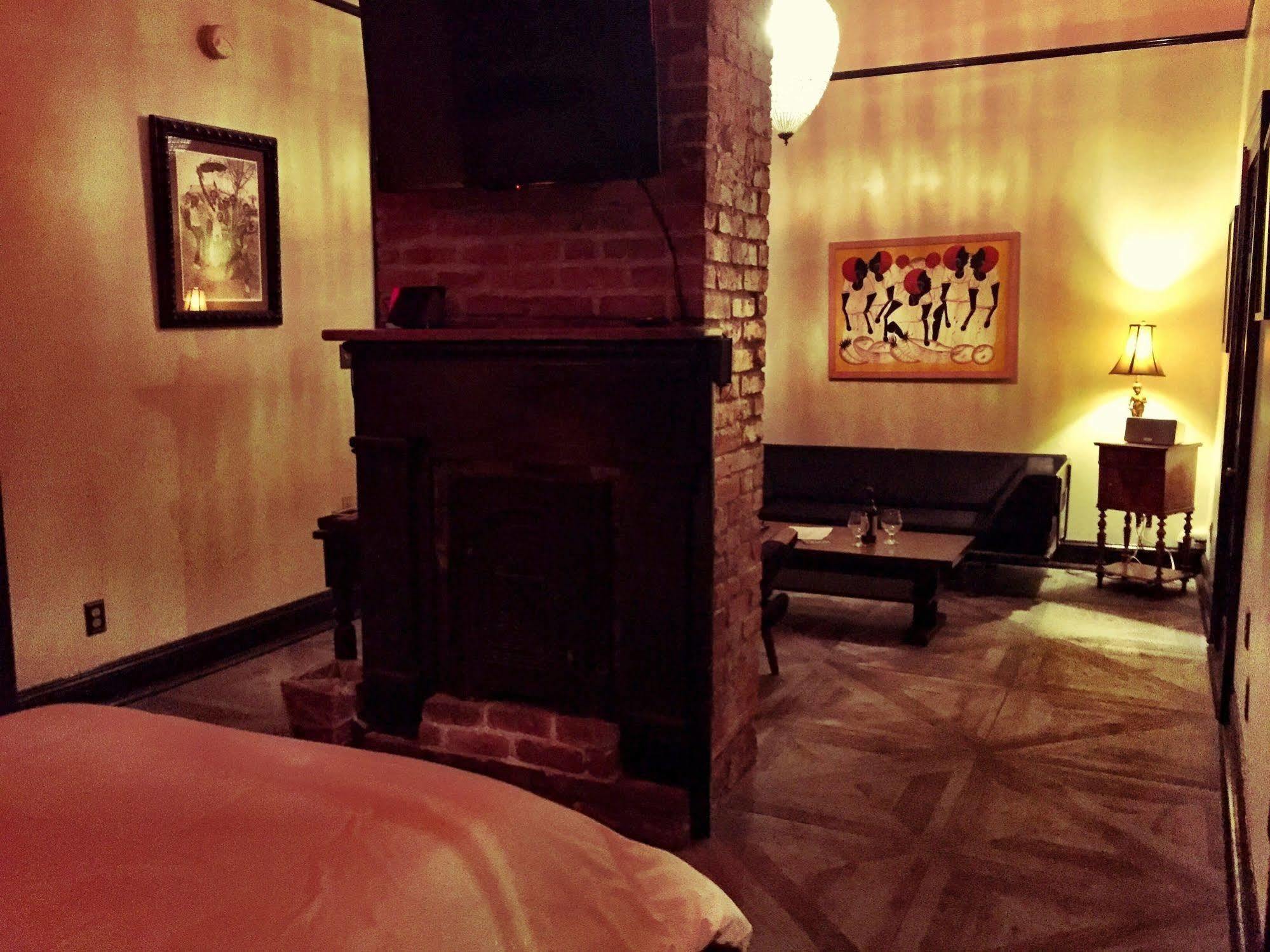 Royal Street Inn & Bar La Nouvelle-Orléans Extérieur photo